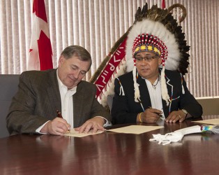 Agreement signed between Samson Cree, ATCO