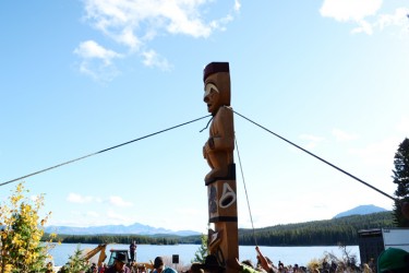Tsilhqot’in National Government raised a totem pole at Teztan Biny, recognizing 