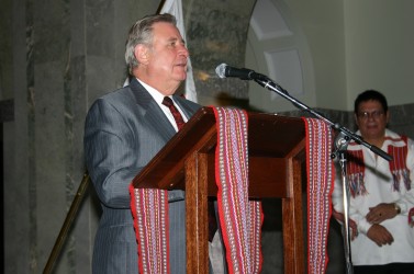 Premier Ralph Klein honours Louis Riel at the Alberta Legislature in 2005