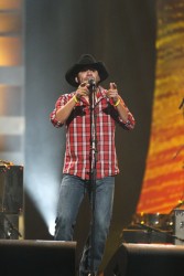 Shane Yellowbird entertains