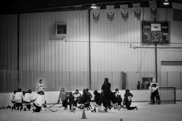 Hockey in the far north – Kitchenuhmaykoosib - James McDonald