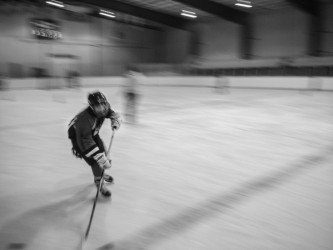 Hockey in the far north – Kitchenuhmaykoosib - James McDonald