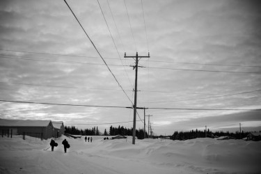 Hockey in the far north – Kitchenuhmaykoosib - James McDonald