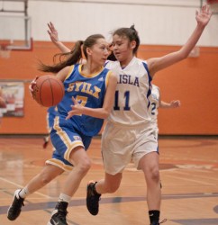 The Okanagan’s Syilx Girls squad wins the 2014 Junior All Native Basketball Cham