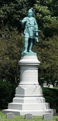 Monument dedicated to Red Jacket (Sagoyewatha)